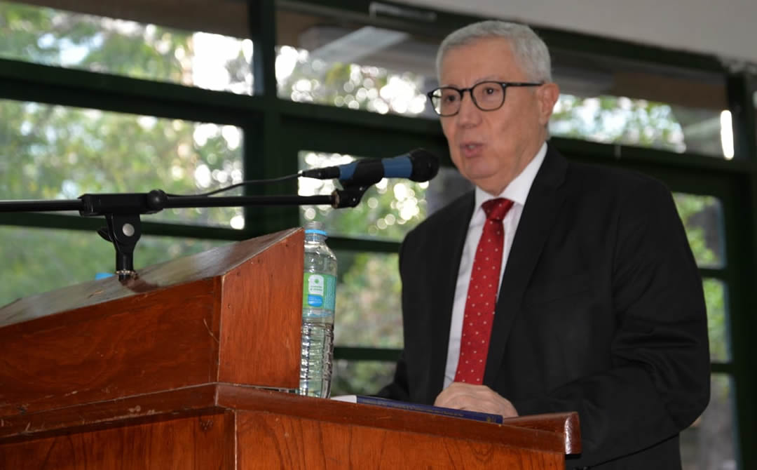 Conferencia sobre derecho marítimo inaugura el año académico en FDCS UNA.